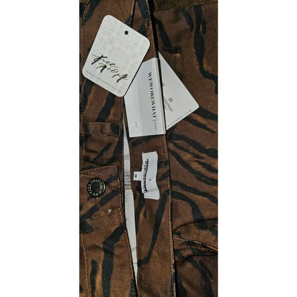 New Free People x We Wore What Piped Stiletto Slit Jeans $148 Sz 26 Tiger Brown - Picture 4 of 4